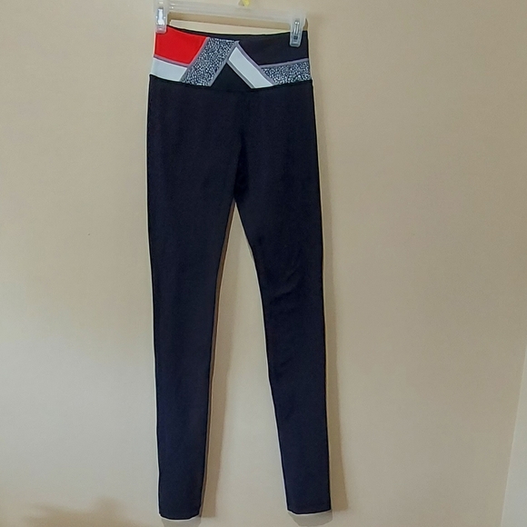 Lululemon Skinny Groove Pants - Picture 1 of 14